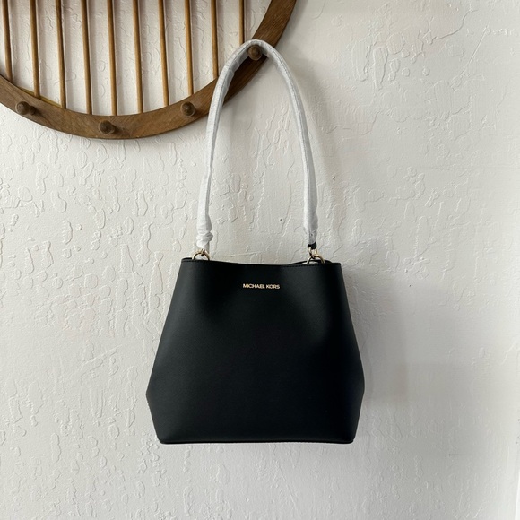 Michael Kors Black Medium Pratt Bucket Bag New with Tags Gold Double Pocket - Picture 2 of 12